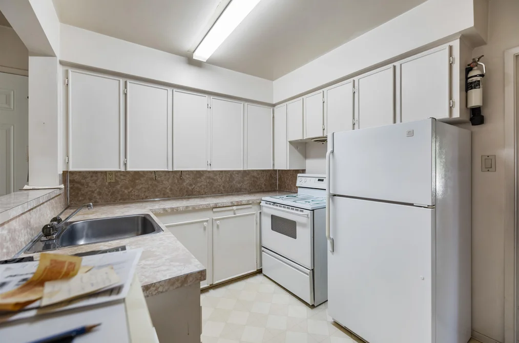 12534 GROVE CRESCENT, Surrey BC V3V 2L7, Surrey BC — Residential for Sale — Photo 11 of 31