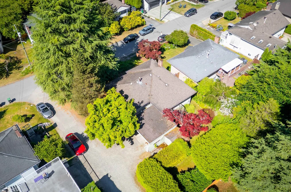 12534 GROVE CRESCENT, Surrey BC V3V 2L7, Surrey BC — Residential for Sale — Photo 2 of 31