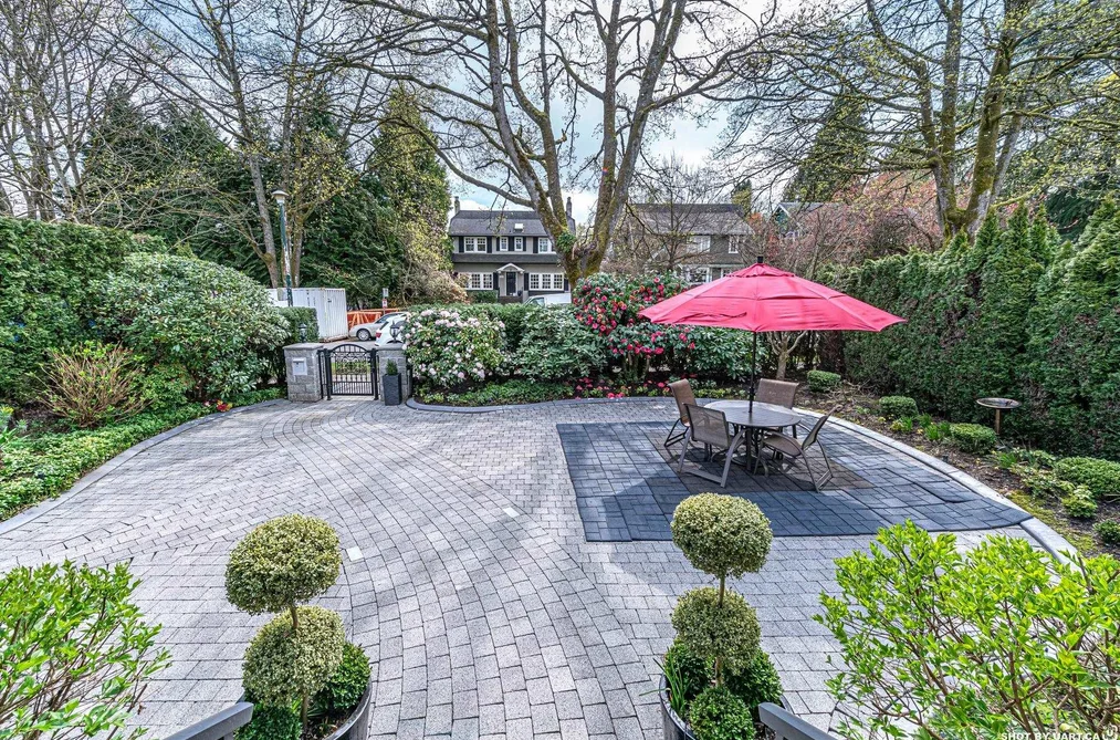1255 W 26TH AVENUE, Vancouver BC V6H 2A8, Vancouver BC — Residential for Sale - Photo 2