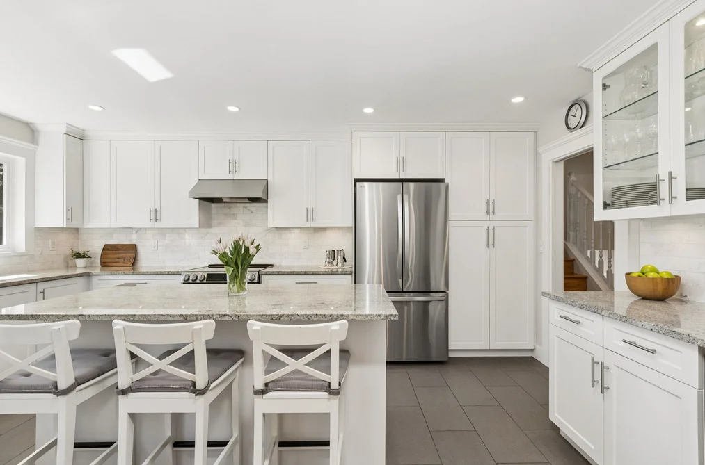 1256 EASTVIEW ROAD, North Vancouver BC V7J 1L6, North Vancouver BC — Residential for Sale - Photo 2