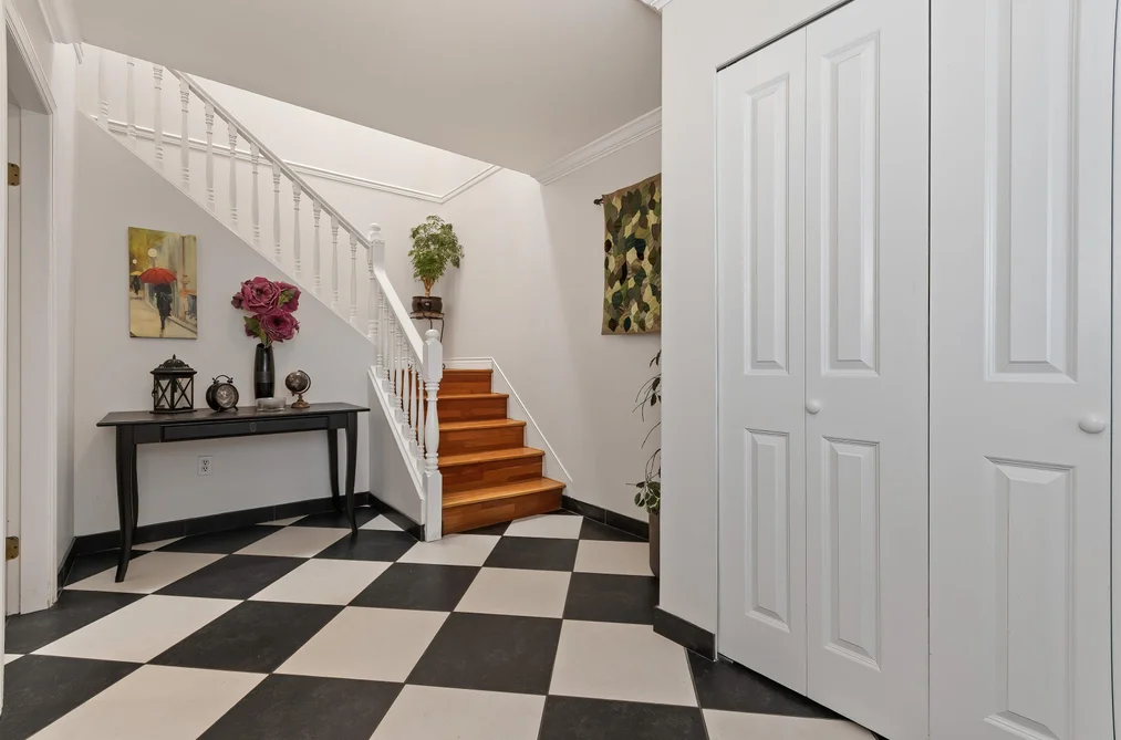 1258 BENNECK WAY, Port Coquitlam BC V3C 5Y8, Port Coquitlam BC — Residential for Sale — Photo 5 of 40