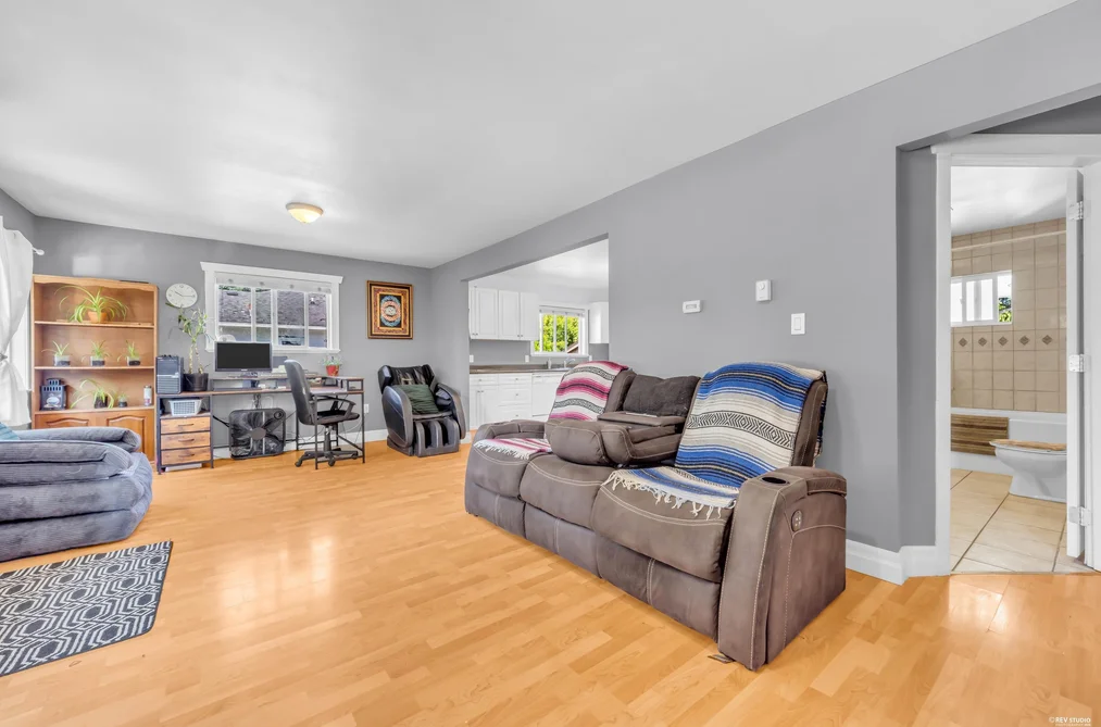 12587 113 AVENUE, Surrey, BC — Residential for Sale — Photo 13 of 34