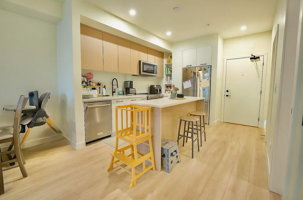 Condo for sale at 126 2635 King George Boulevard Surrey British Columbia - MLS: R3062749