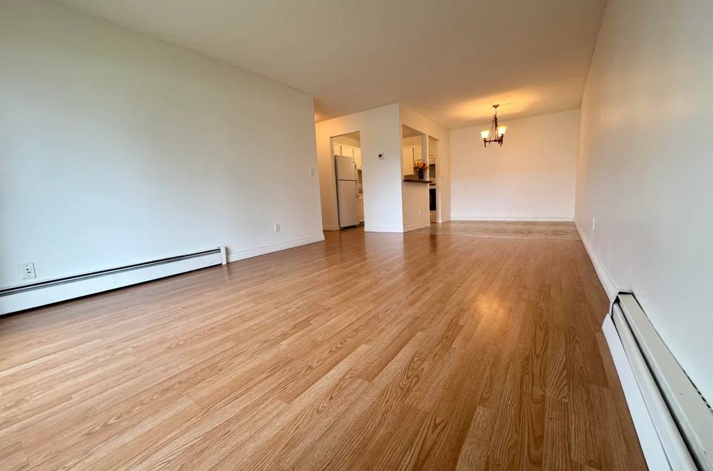 126 32850 GEORGE FERGUSON WAY, Abbotsford BC V2S 7K1, Abbotsford BC — Residential for Sale - Photo 3