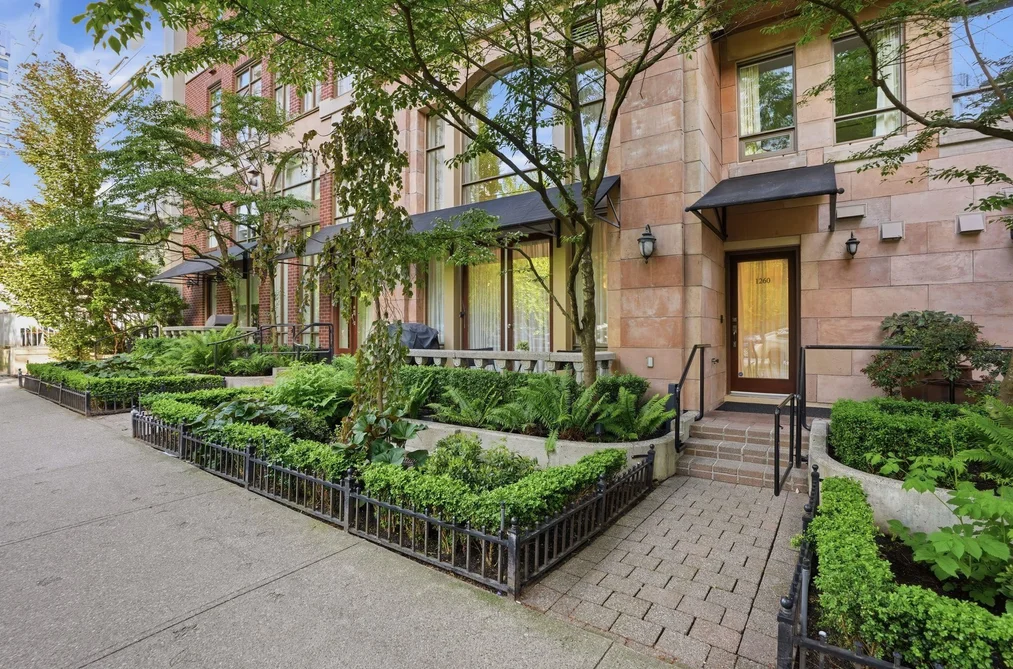 Townhouse for sale at 1260 Richards Street Vancouver British Columbia - MLS: R3126032