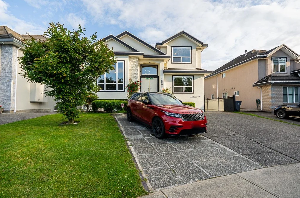 House for sale at 12608 67a Avenue Surrey British Columbia - MLS: R3108533