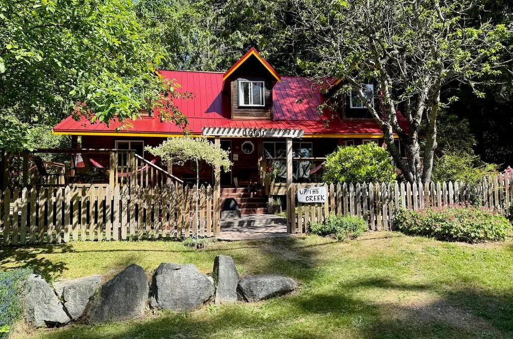 House for sale at 1261 Roberts Creek Road Roberts Creek British Columbia - MLS: R3122587