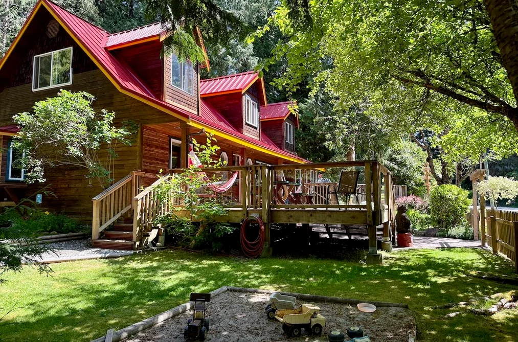 1261 ROBERTS CREEK ROAD, Roberts Creek BC V0N 2W2, Roberts Creek BC — Residential for Sale - Photo 5