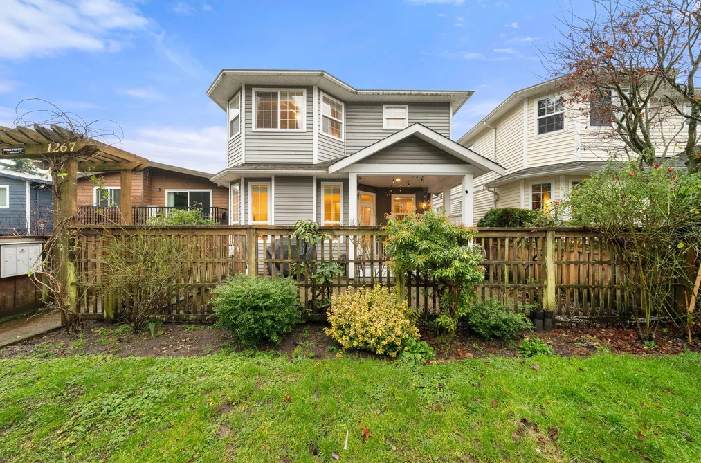 Half Duplex for sale at 1263 W 16th Street North Vancouver British Columbia - MLS: R3122571