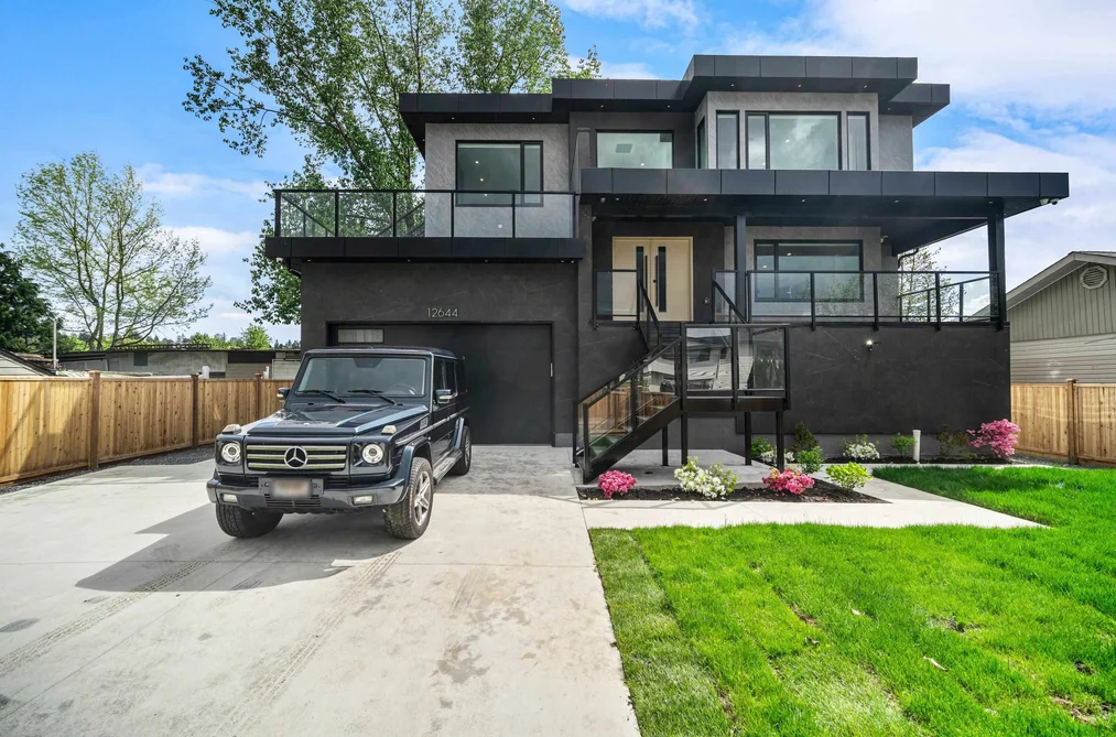 House for sale at 12644 113b Avenue Surrey British Columbia - MLS: R3144135