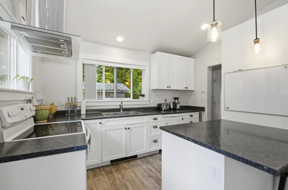 1266 REED ROAD, Gibsons BC V0N 1V7, Gibsons BC — Residential for Sale — Photo 24 of 34