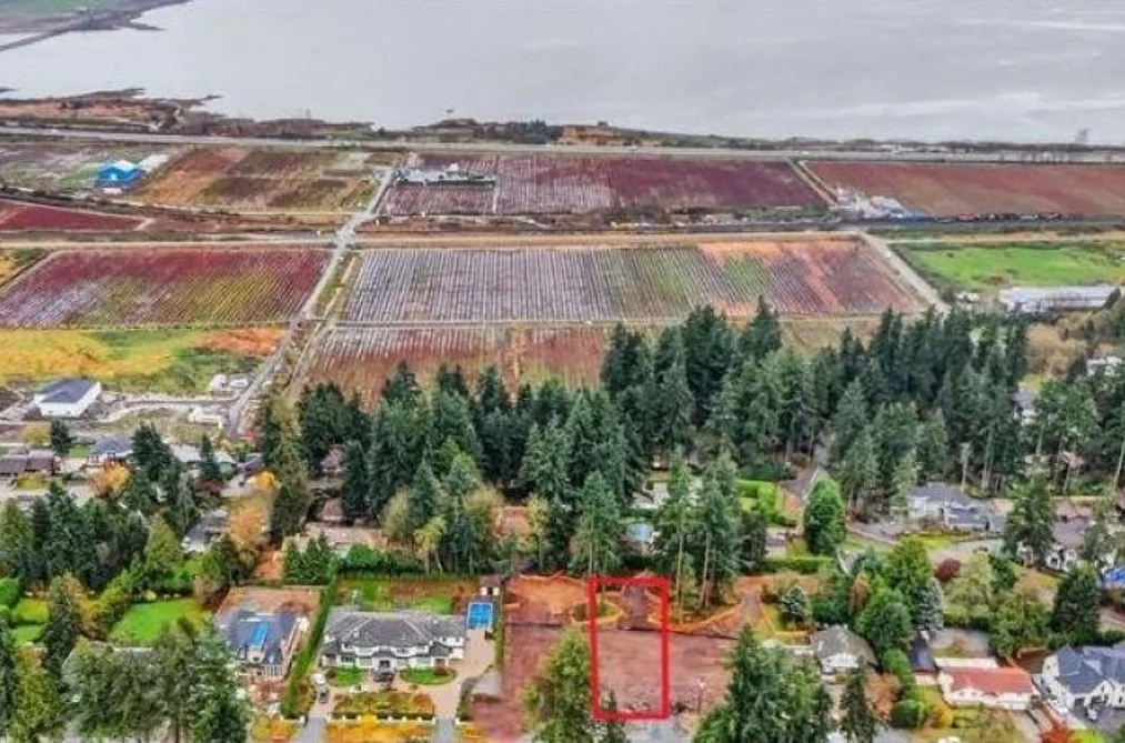 Property for sale at 12672 54 Avenue Surrey British Columbia - MLS: R3106538