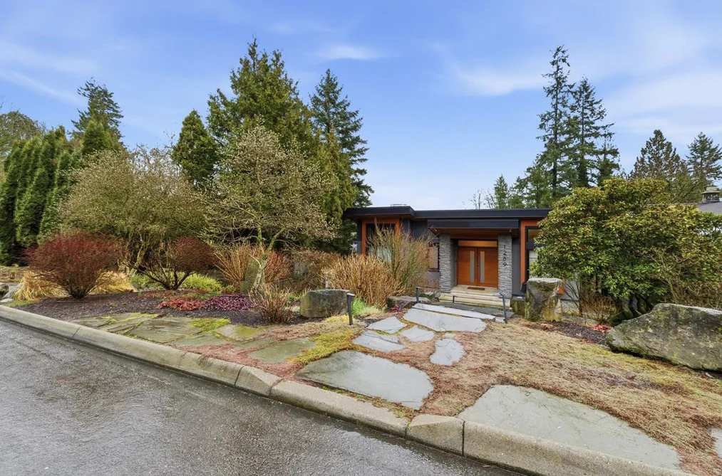 1269 CLOVERLEY STREET, North Vancouver BC V7L 1N7, North Vancouver BC — Residential for Sale - Photo 2