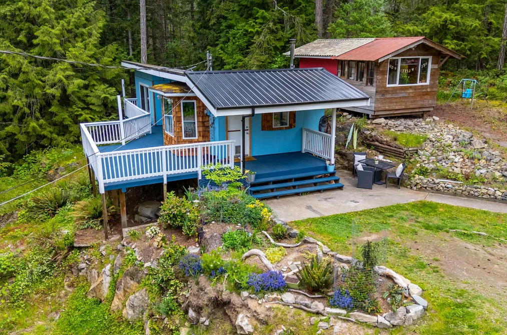House for sale at 12692 Lagoon Road Madeira Park British Columbia - MLS: R3121857