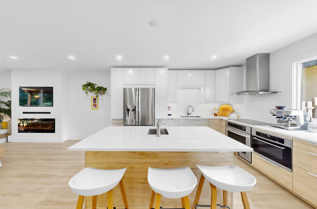 1270 PREMIER STREET, North Vancouver BC V7J 2H4, North Vancouver BC — Residential for Sale — Photo 3 of 30