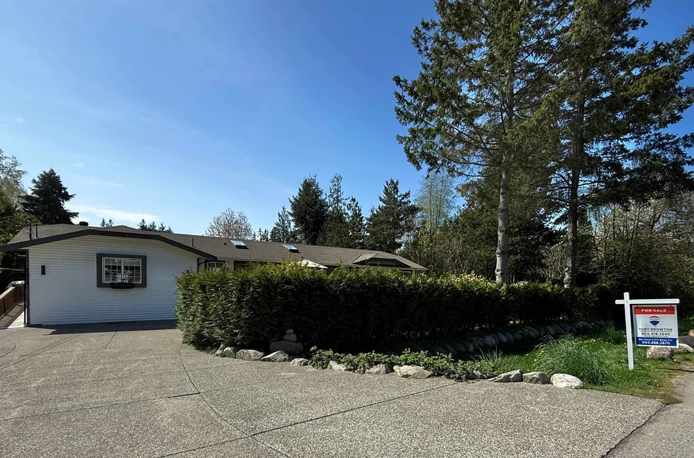 1271 FITCHETT ROAD, Gibsons BC V0N 1V4, Gibsons BC — Residential for Sale - Photo 2