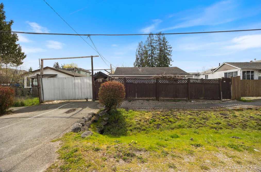12710 113B AVENUE, Surrey BC V3V 3N1, Surrey BC — Residential for Sale - Photo 2