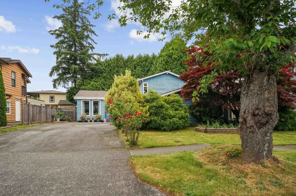 12737 DRUMMOND PLACE, Surrey BC V3V 6G4, Surrey BC — Residential for Sale — Photo 2 of 35