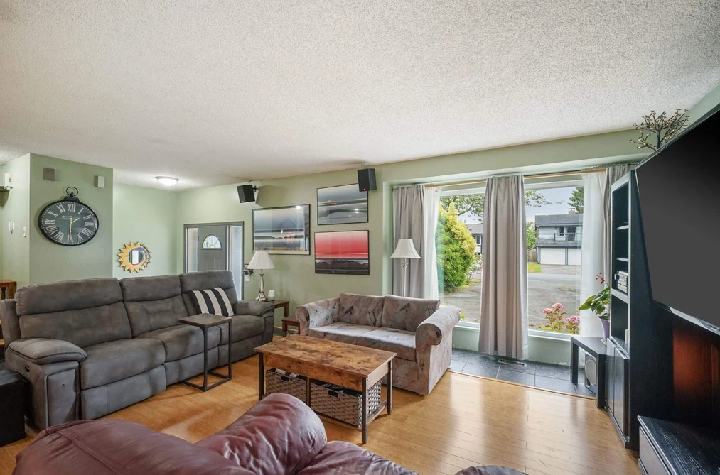 12737 DRUMMOND PLACE, Surrey BC V3V 6G4, Surrey BC — Residential for Sale — Photo 8 of 35