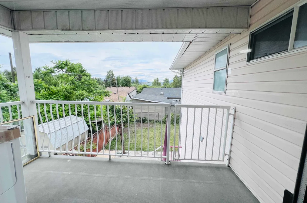 12751 115A AVENUE, Surrey BC V3V 3R3, Surrey BC — Residential for Sale — Photo 12 of 32