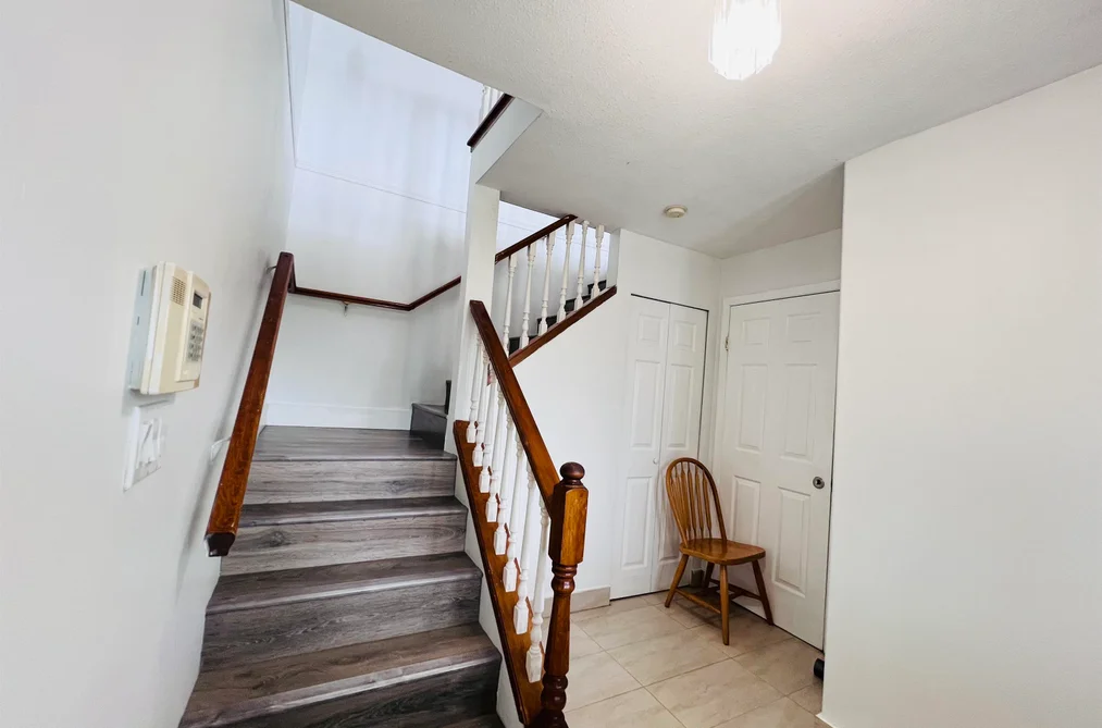 12751 115A AVENUE, Surrey BC V3V 3R3, Surrey BC — Residential for Sale — Photo 4 of 32