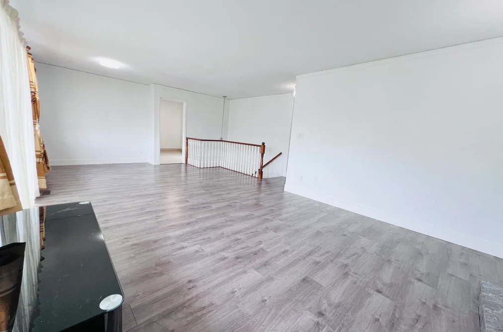 12751 115A AVENUE, Surrey BC V3V 3R3, Surrey BC — Residential for Sale — Photo 8 of 32