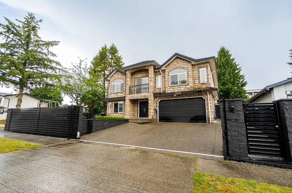 House for sale at 12773 N 90 Avenue Surrey British Columbia - MLS: R3133711