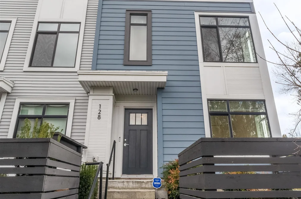 Townhouse for sale at 128 15235 Sitka Drive Surrey British Columbia - MLS: R3107269