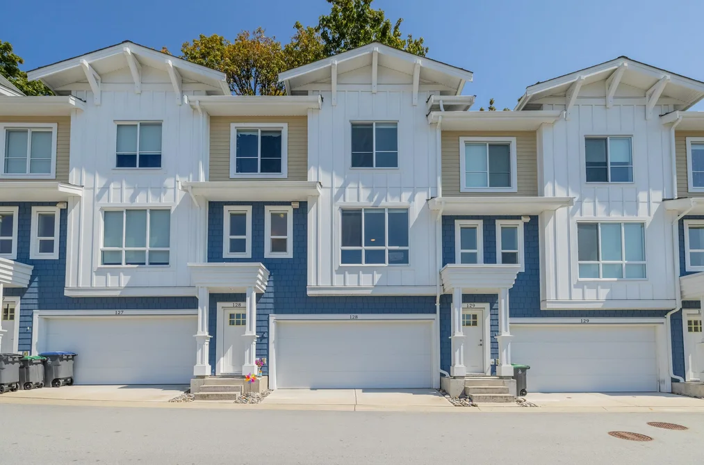 Townhouse for sale at 128 16561 17a Avenue White Rock British Columbia - MLS: R3154055