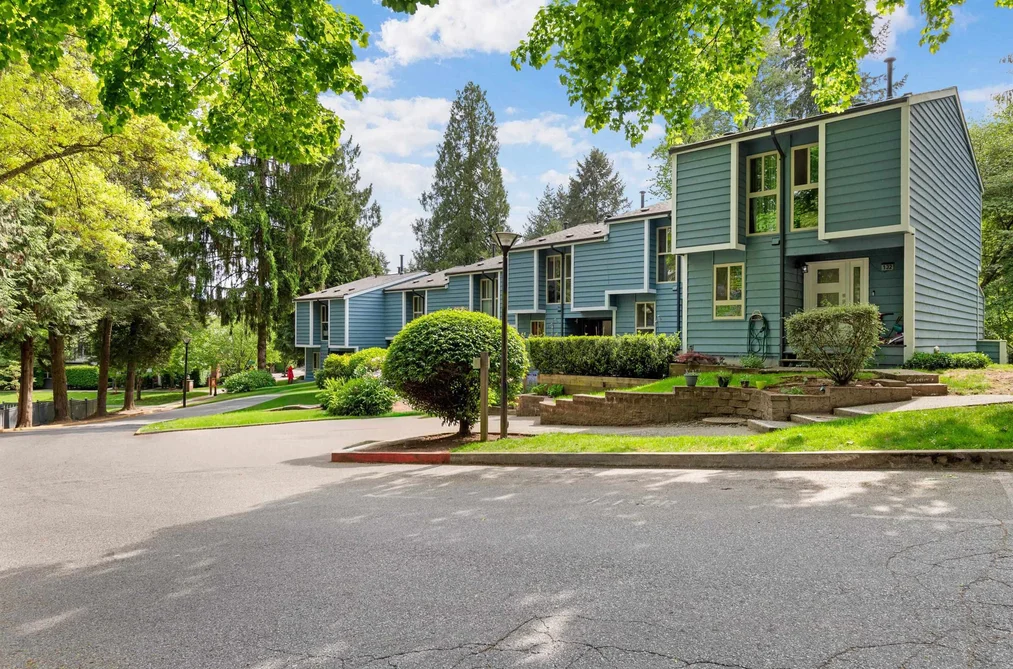 128 BROOKSIDE DRIVE, Port Moody BC V3H 3H6, Port Moody BC — Residential for Sale - Photo 2