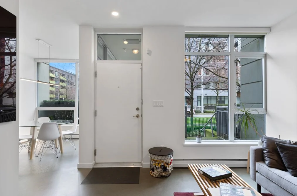 128 W 1ST AVENUE, Vancouver BC V5Y 0H5, Vancouver BC — Residential for Sale - Photo 2
