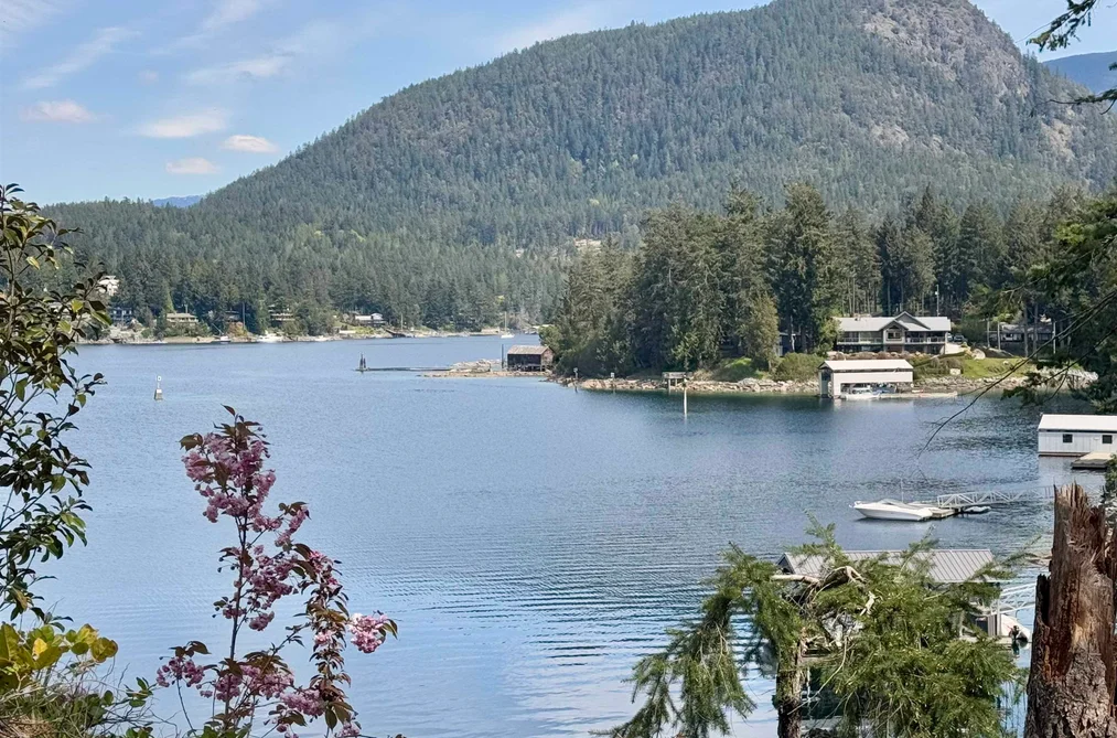 Property for sale at 12814 Alexander Road Madeira Park British Columbia - MLS: R3128077