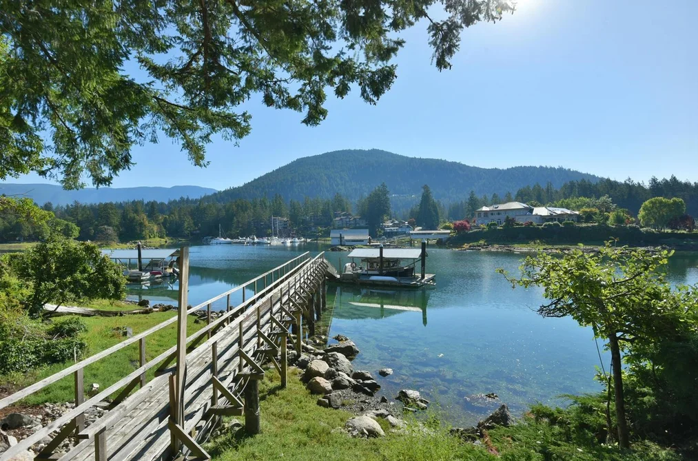 12828 GILDEN ROAD, Madeira Park BC V0N 2H1, Madeira Park BC — Residential for Sale - Photo 3