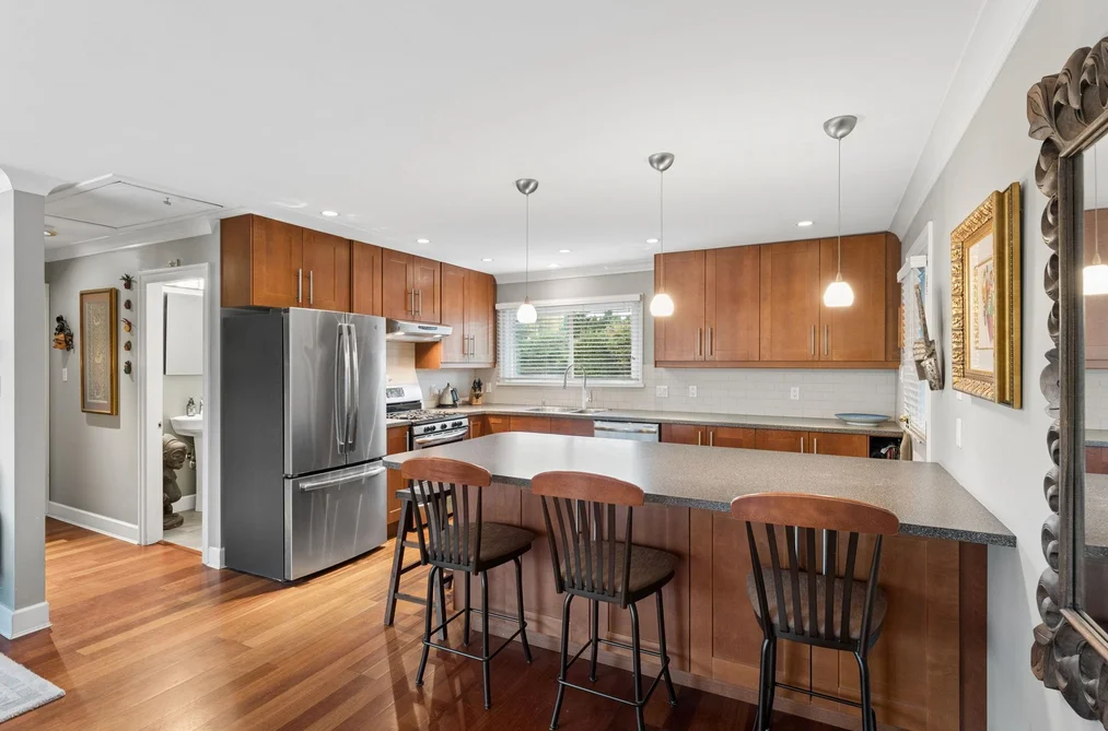 1283 Pinewood Cres, North Vancouver, BC - MLS: R3173315