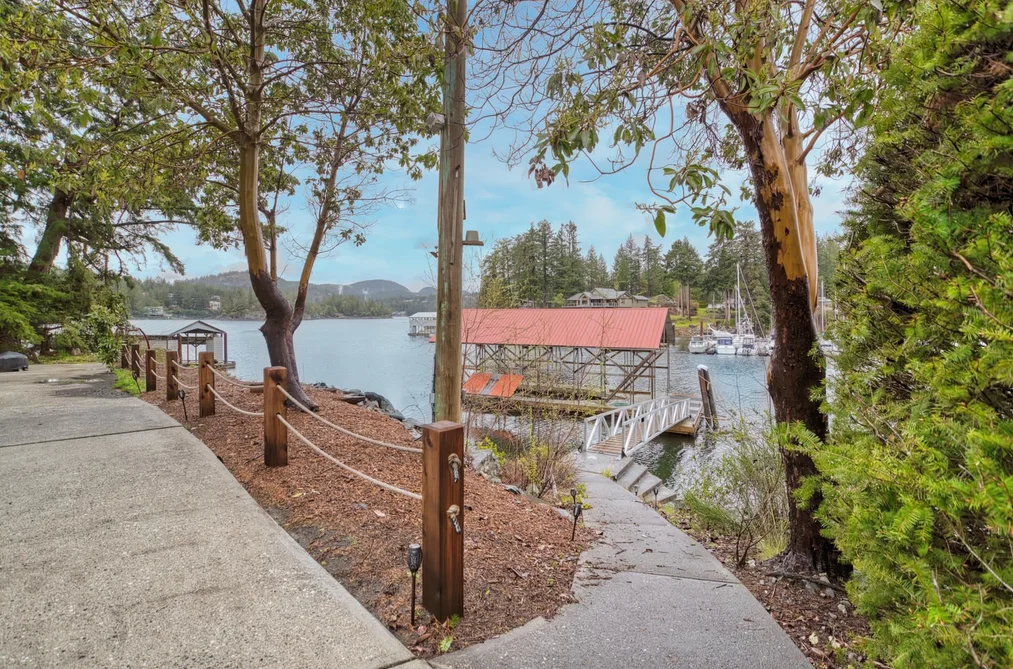 12848 GILDEN ROAD, Madeira Park BC V0N 2H1, Madeira Park BC — Residential for Sale - Photo 2