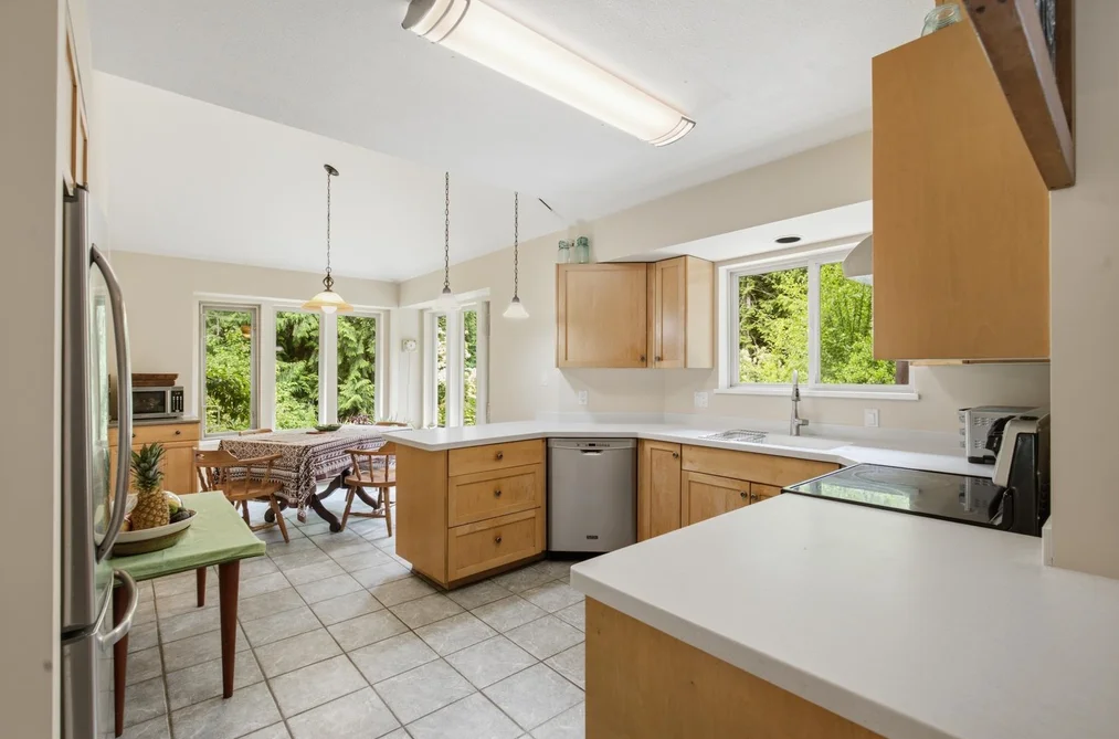 1287 ROBERTS CREEK ROAD, Roberts Creek BC V0N 2W2, Roberts Creek BC — Residential for Sale — Photo 3 of 29