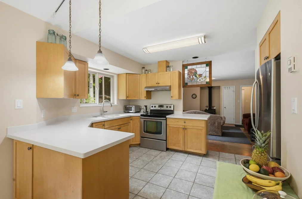 1287 ROBERTS CREEK ROAD, Roberts Creek BC V0N 2W2, Roberts Creek BC — Residential for Sale — Photo 4 of 29