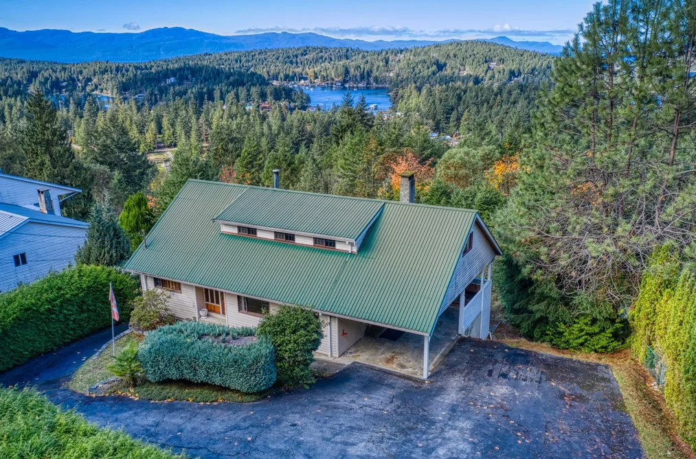House for sale at 12873 Dogwood Drive Madeira Park British Columbia - MLS: R3079080