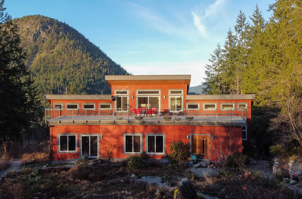 12895-12899 SUNSHINE COAST HIGHWAY, Madeira Park BC V0N 2H1, Madeira Park BC — Residential for Sale - Photo 2