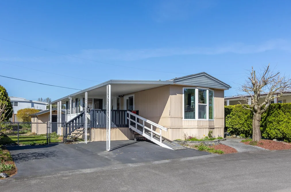 Manufactured Home for sale at 129 27111 0 Avenue Langley British Columbia - MLS: R3108595