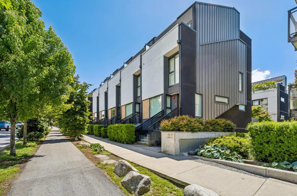 129 649 E 3RD STREET, North Vancouver BC V7L 1G6, North Vancouver BC — Residential for Sale - Main Photo