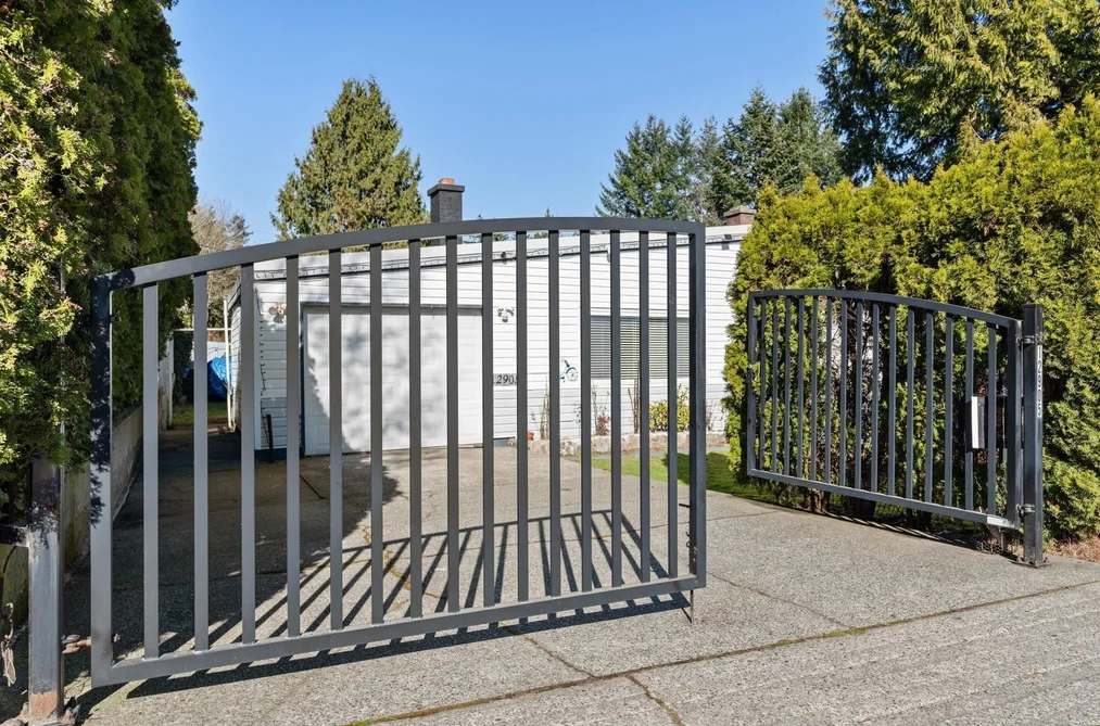 12905 104 AVENUE, Surrey BC V3T 1T6, Surrey BC — Residential for Sale - Photo 2