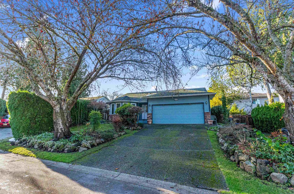 House for sale at 12905 65 Avenue Surrey British Columbia - MLS: R3090602