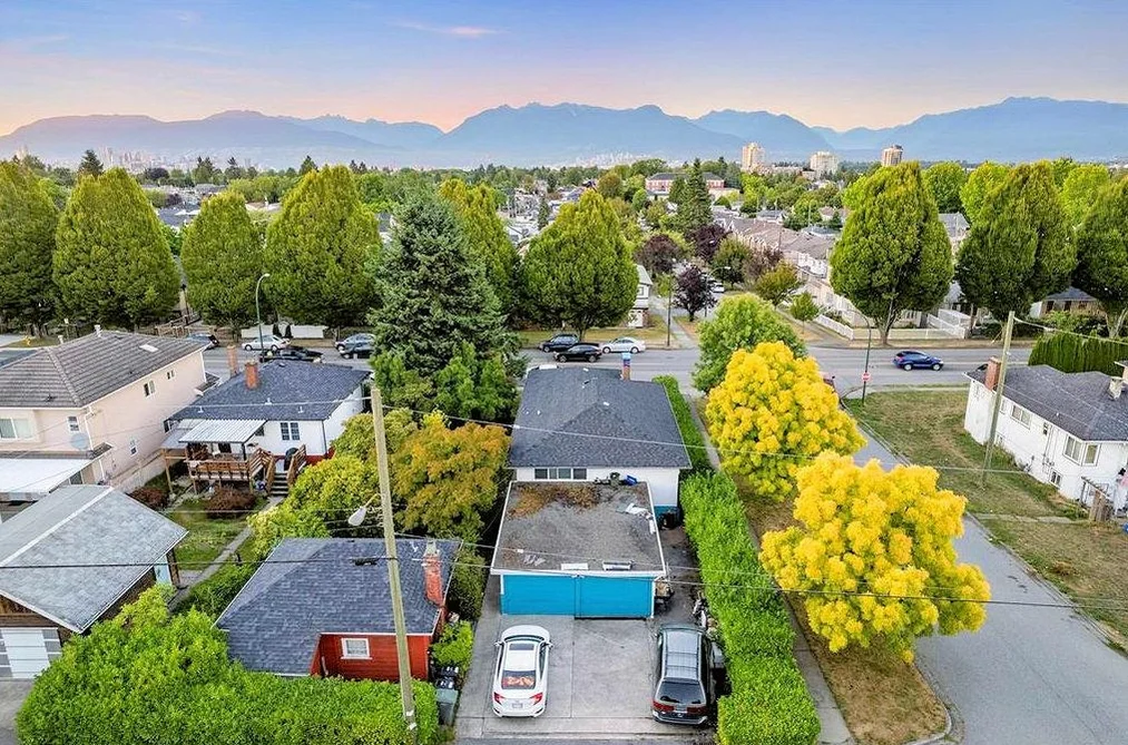 House for sale at 1294 E 33rd Avenue Vancouver British Columbia - MLS: R3106352