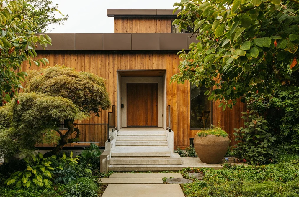 1295 W KEITH ROAD, North Vancouver BC V7P 1Y9, North Vancouver BC — Residential for Sale - Photo 2