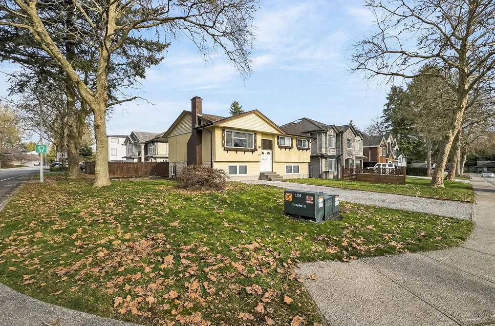 12959 CARLUKE CRESCENT, Surrey BC V3V 6R5, Surrey BC — Residential for Sale - Photo 2