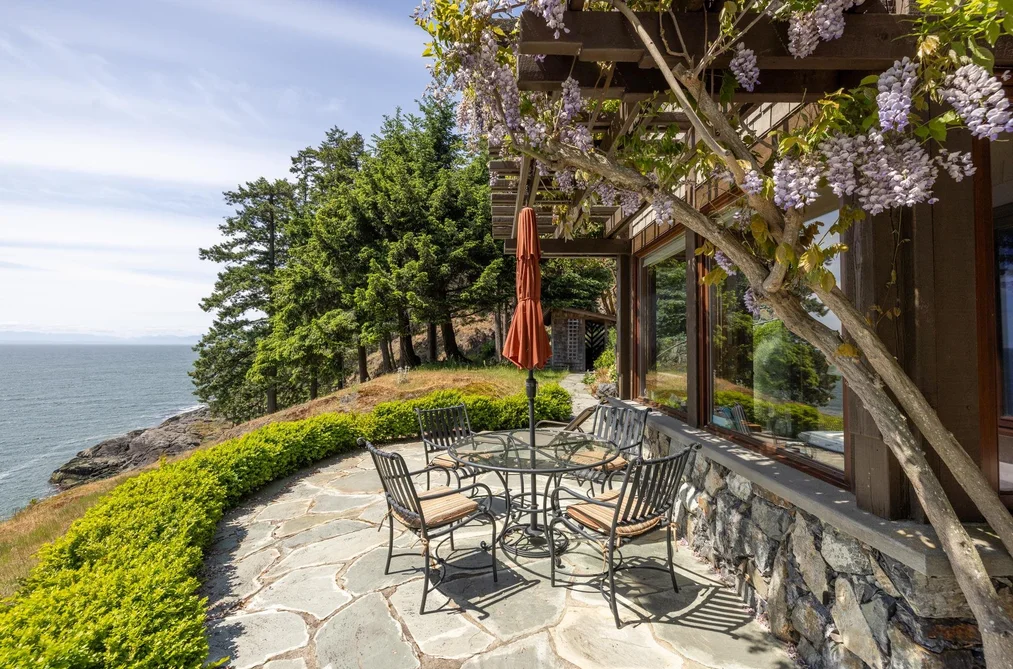 House for sale at 1299 Fairweather Road Bowen Island British Columbia - MLS: R3128335