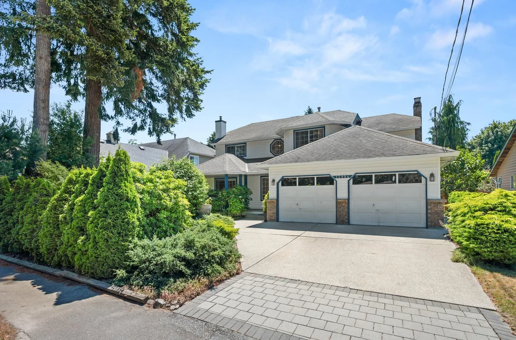 12994 20 AVENUE, Surrey BC V4A 1Y9, Surrey BC — Residential for Sale — Photo 2 of 33
