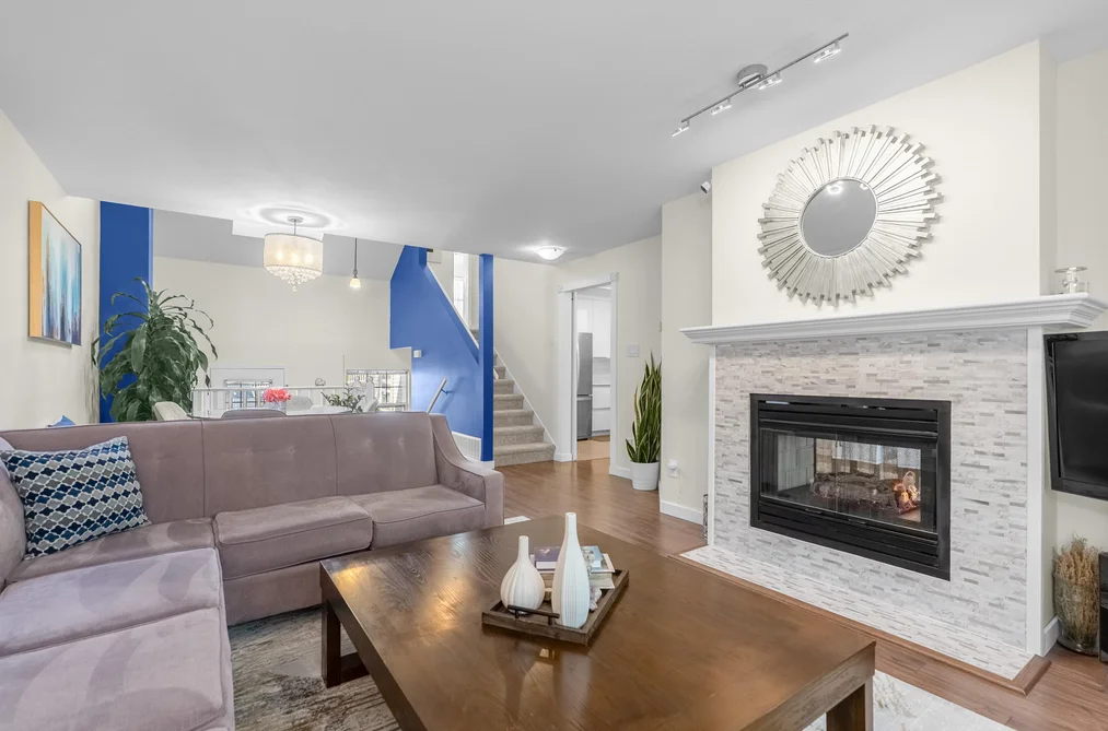 Townhouse for sale at 13 16318 82 Avenue Surrey British Columbia - MLS: R3154895