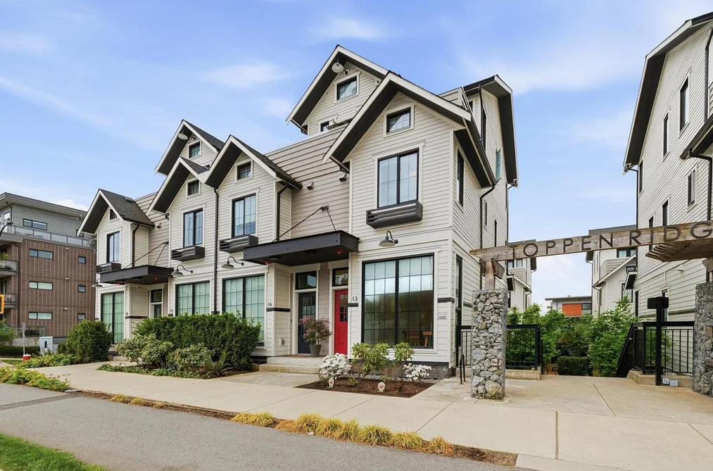 13 237 RIDGEWAY AVENUE, North Vancouver BC V7L 0H6, North Vancouver BC — Residential for Sale - Photo 2